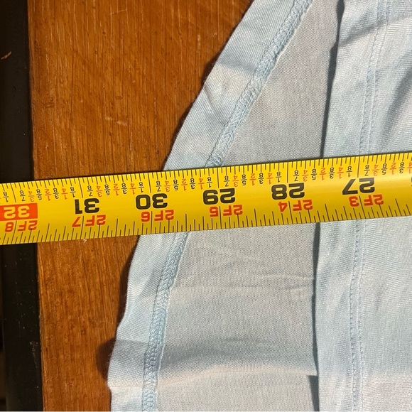 Juicy Couture NWT Light Blue Graphic Short Sleeve T-Shirt Size Large Y2K Casual - Picture 8 of 8